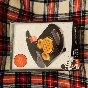 Waffle maker